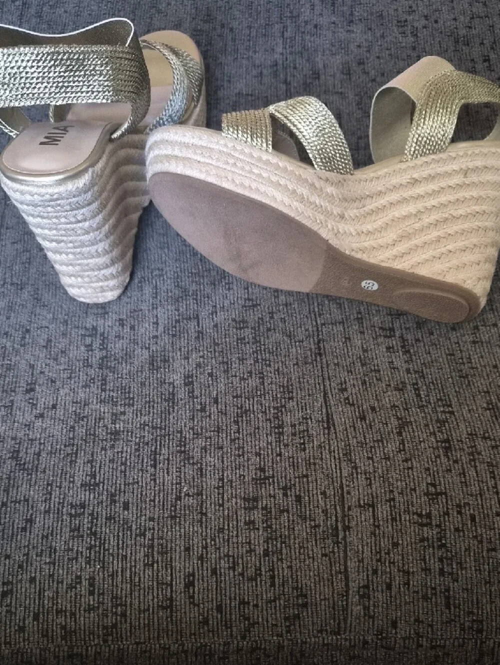 MIA shimmery gold